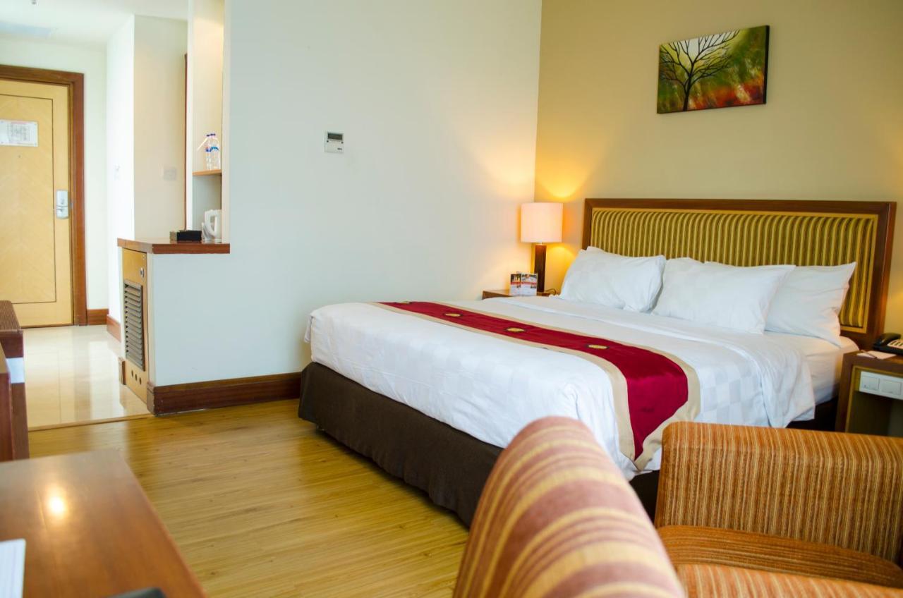 Swiss-Belhotel Maleosan מנאדו מראה חיצוני תמונה