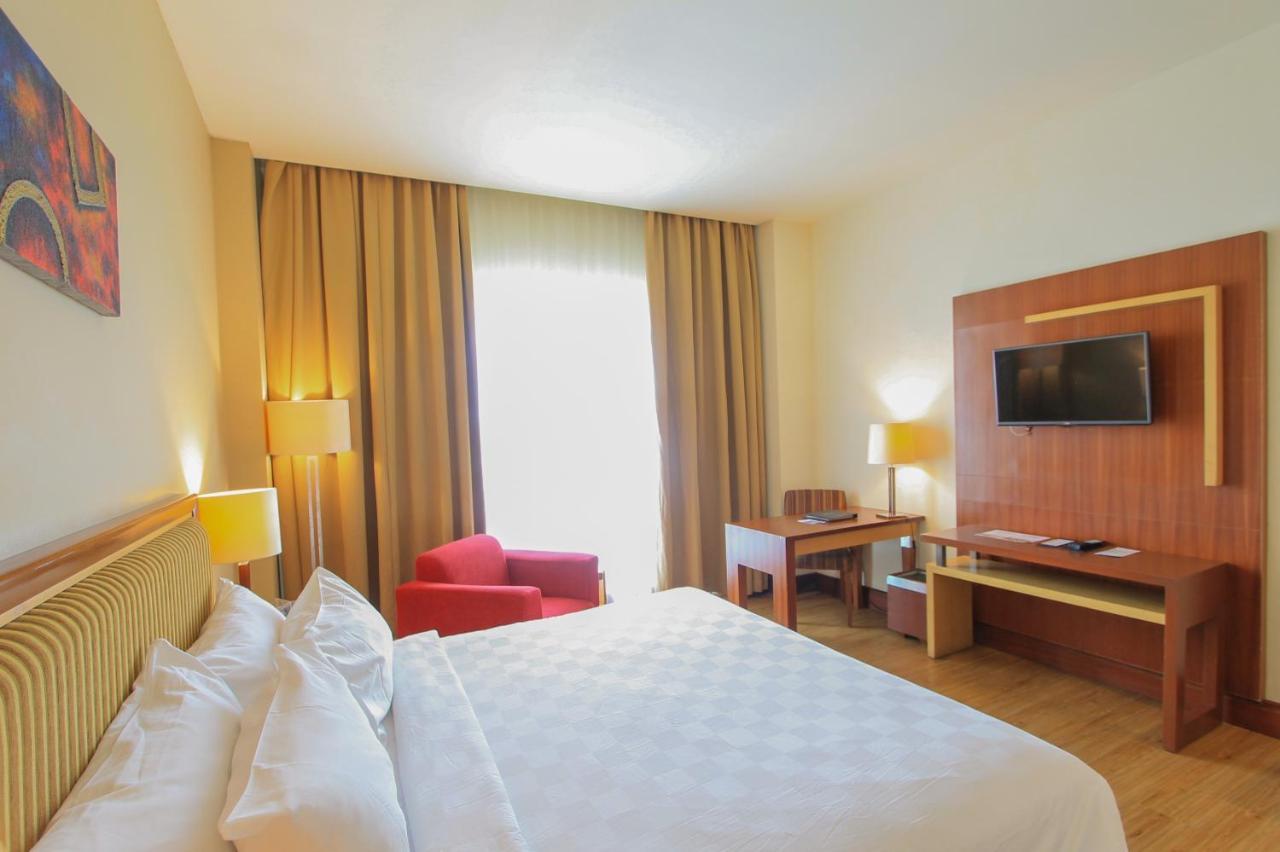 Swiss-Belhotel Maleosan מנאדו מראה חיצוני תמונה
